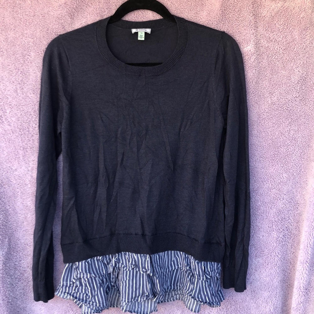 Sweater w/ flutter Sz M